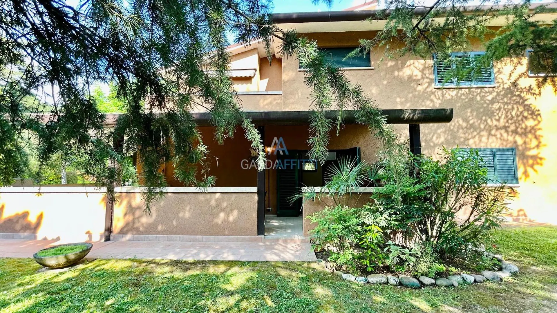 Flora Apt -100M Dal Lago Di Garda - Piscina Sirmione Apartment
