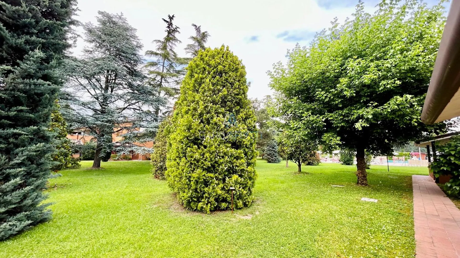 Flora Apt -100M Dal Lago Di Garda - Piscina Sirmione