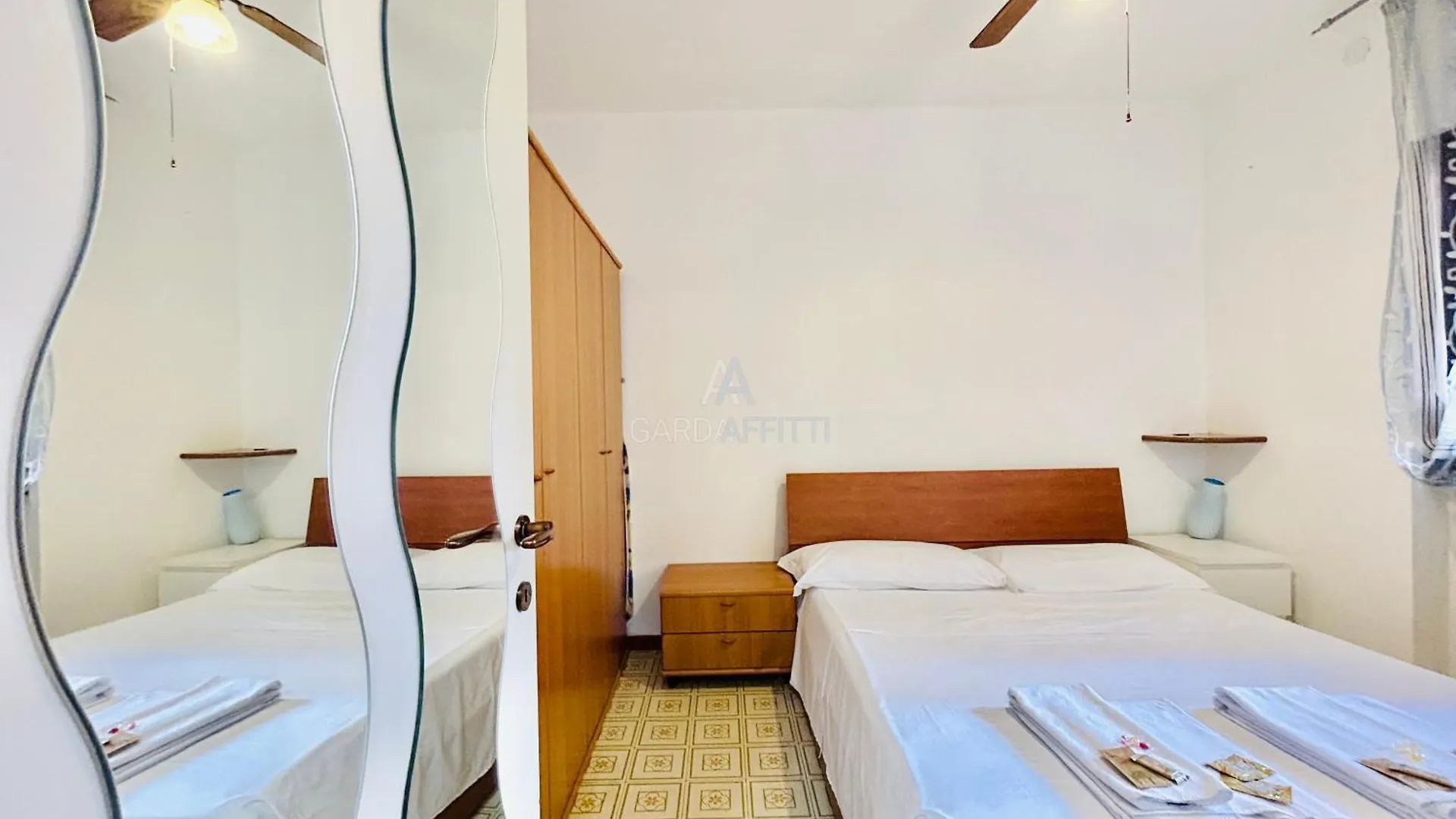 Flora Apt -100M Dal Lago Di Garda - Piscina Sirmione 0*,