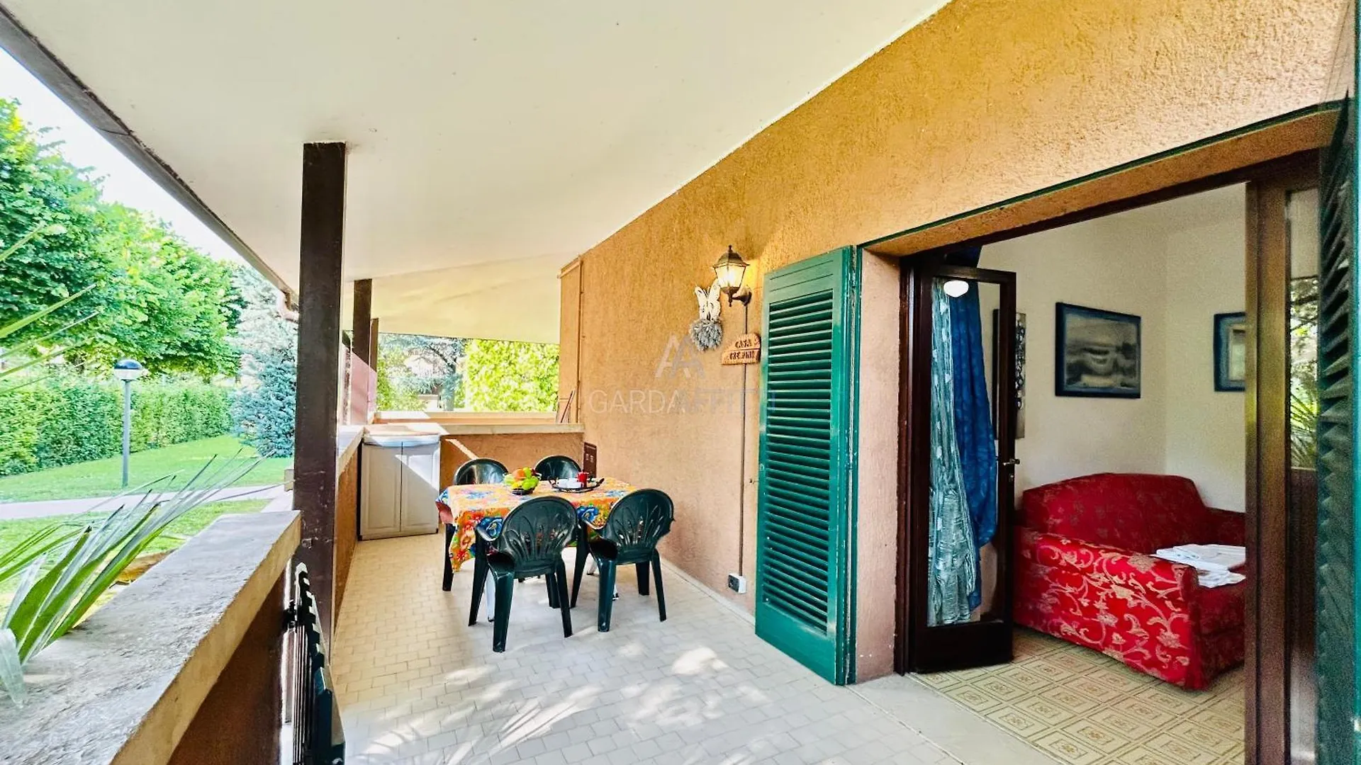 Flora Apt -100M Dal Lago Di Garda - Piscina Sirmione Italy