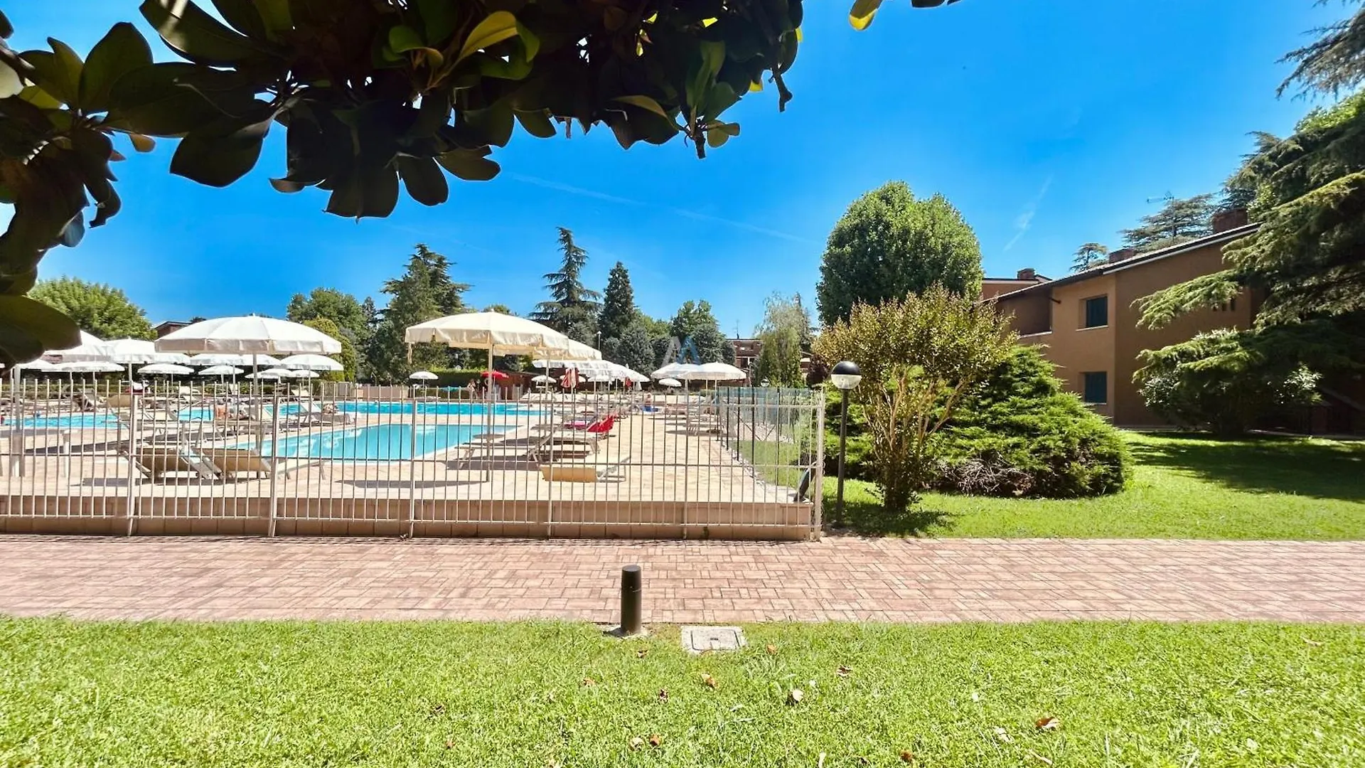 Apartment Flora Apt -100M Dal Lago Di Garda - Piscina Sirmione