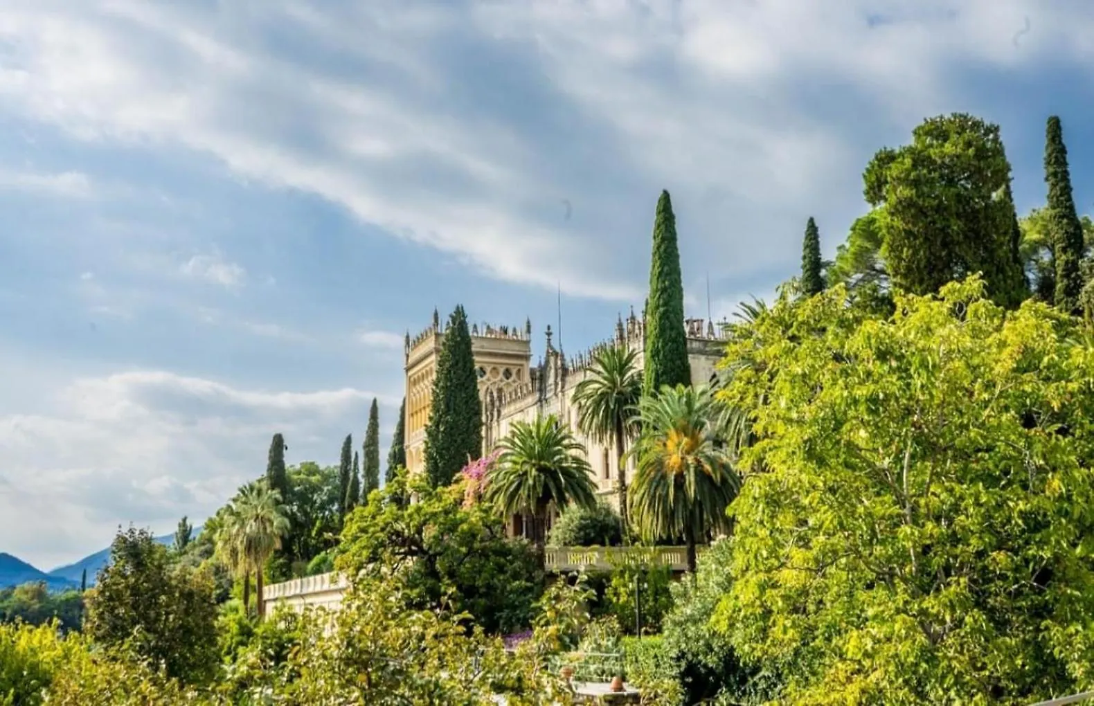 Flora Apt -100M Dal Lago Di Garda - Piscina Sirmione Apartment